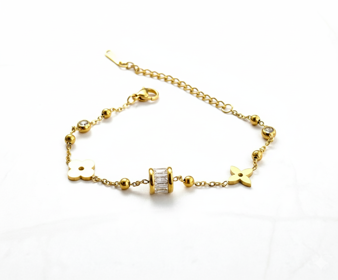 Clover Charm Barrel Bracelet – Gold Chain with Channel-Set CZ (Clear or Black)