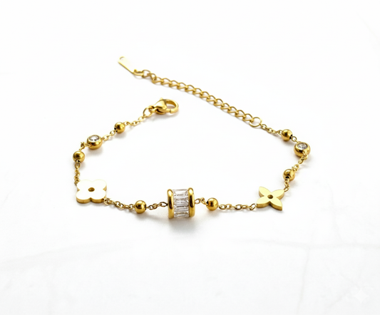 Clover Charm Barrel Bracelet – Gold Chain with Channel-Set CZ (Clear or Black)