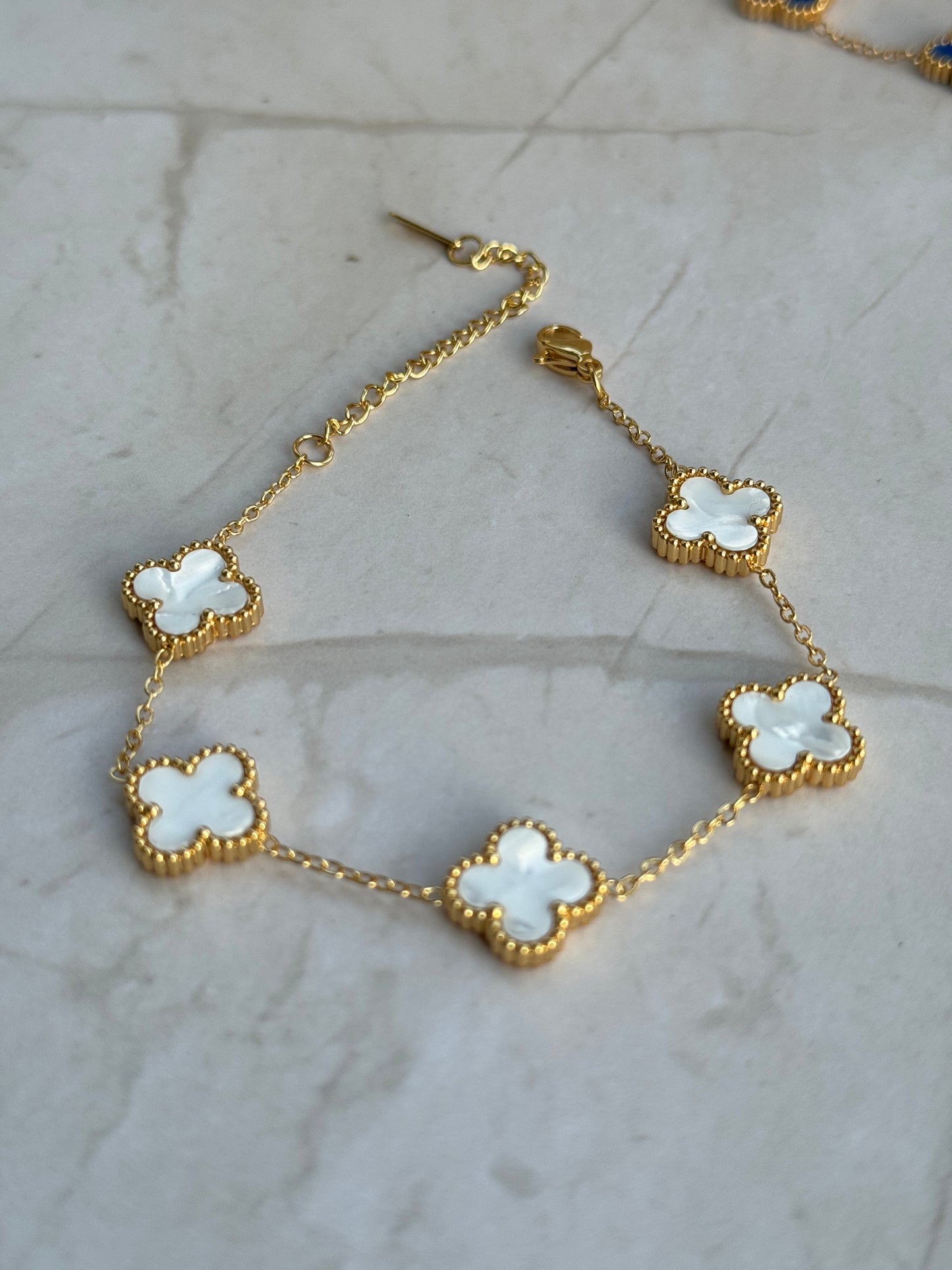 Clover Bracelet – Adjustable Gold Chain with Enamel Clover (Royal Blue, Red, White, Pink, Green) by AurviJewelry