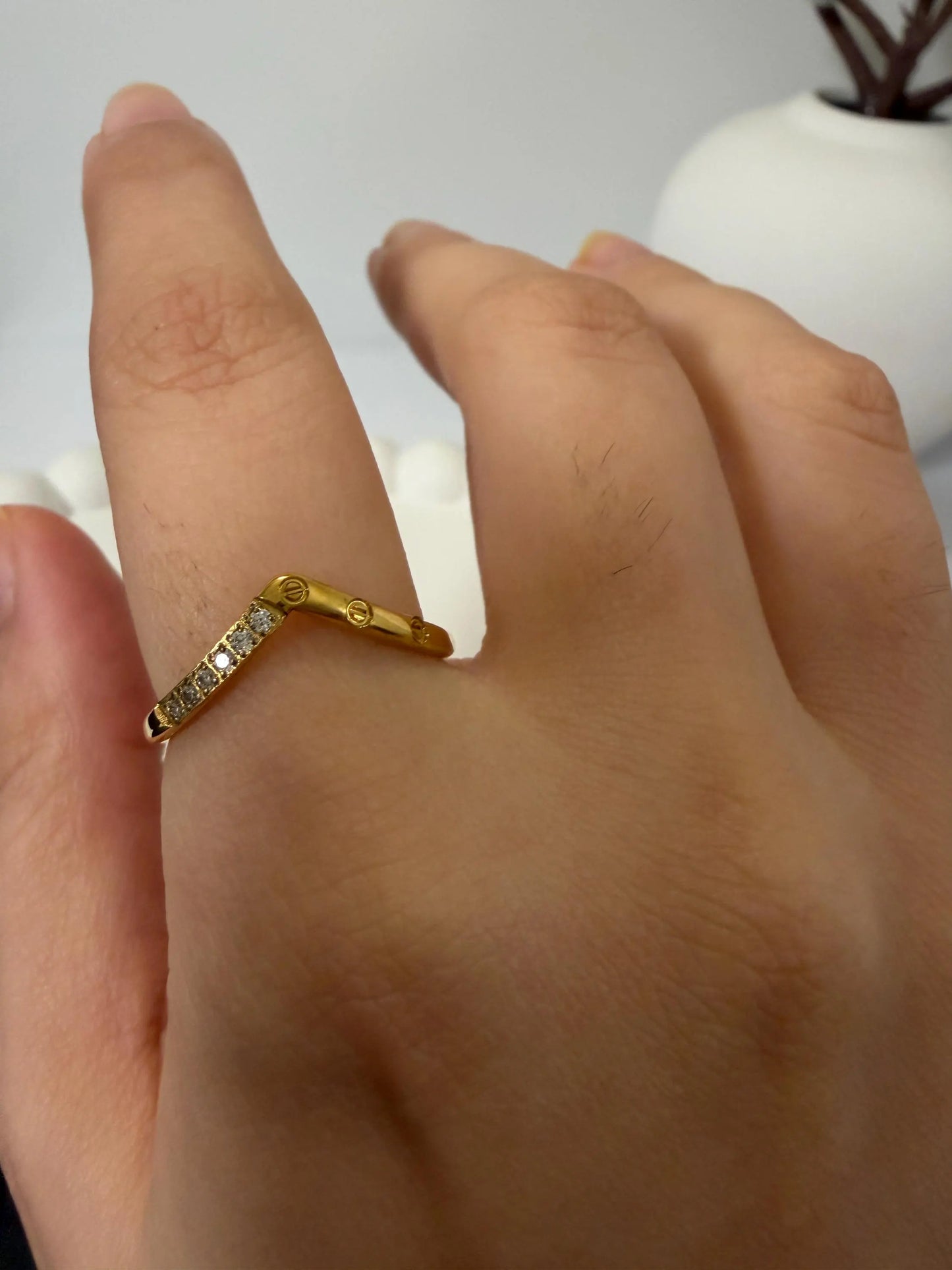 18K Gold Plated V-Shaped CZ Ring AurviJewelry