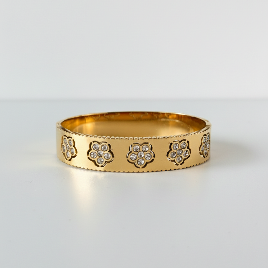 Crystal Clover Bangle Vintage 18K Gold Plated AurviJewelry