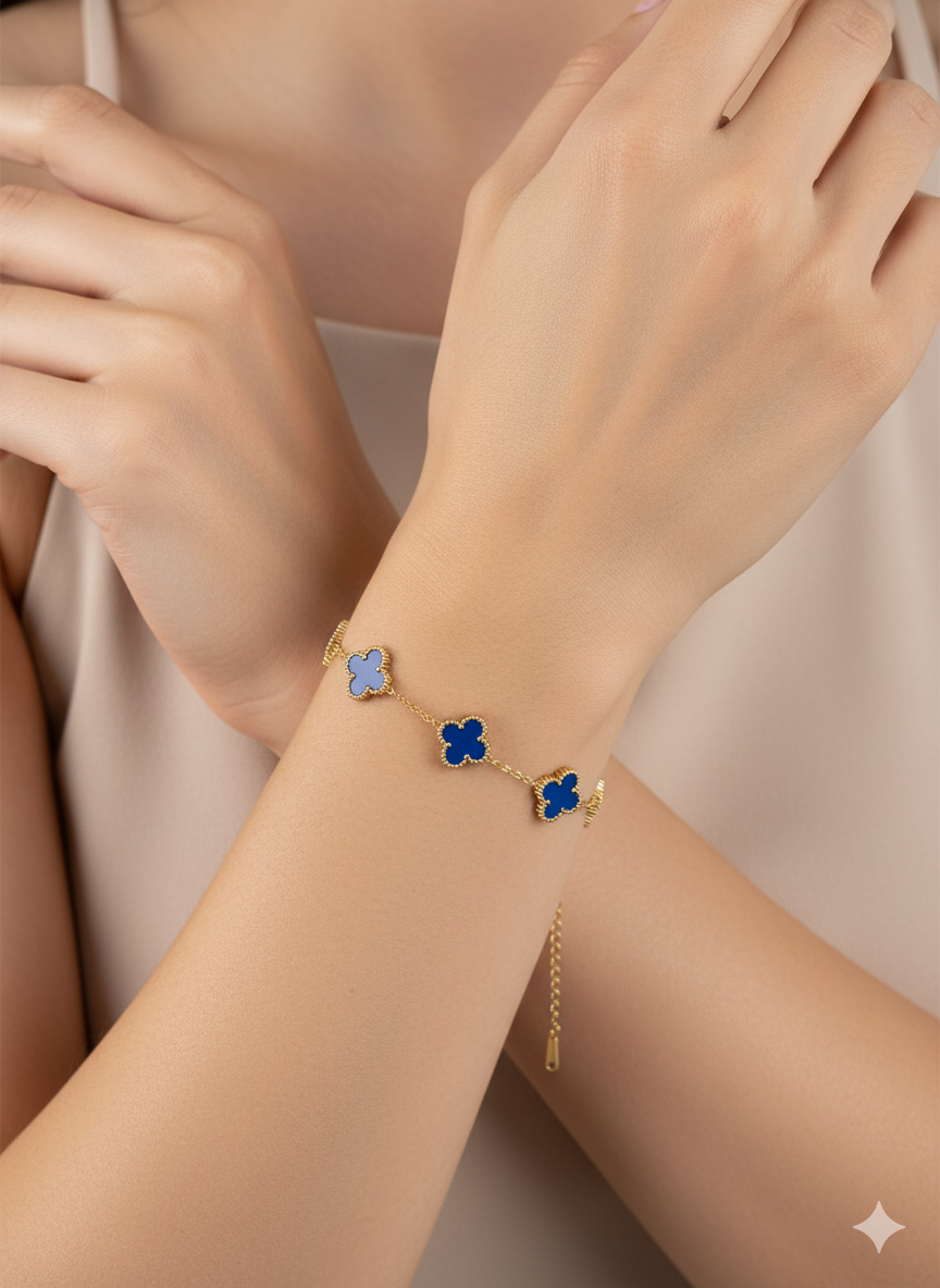 Clover Bracelet – Adjustable Gold Chain with Enamel Clover (Royal Blue, Red, White, Pink, Green)