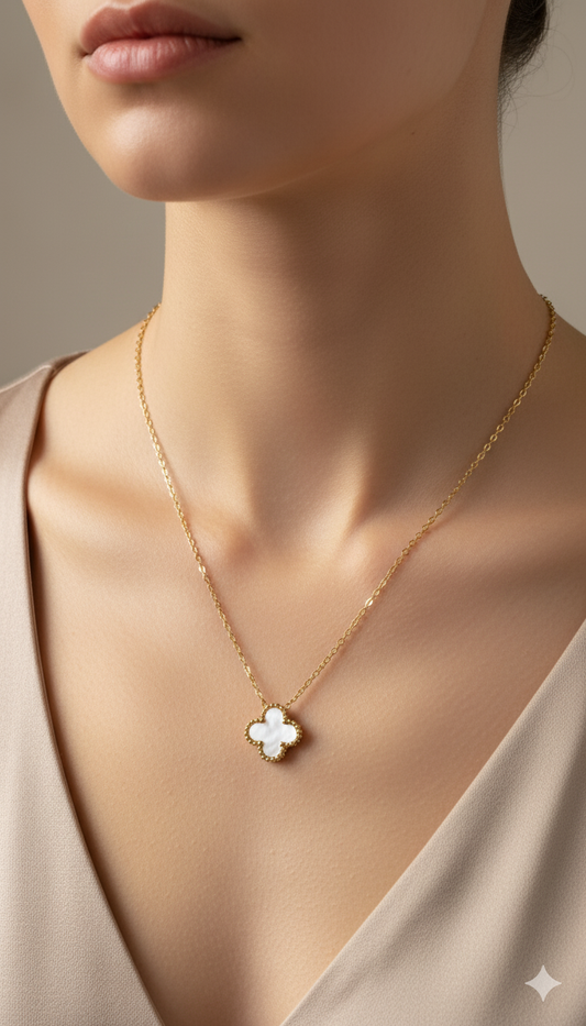 White Clover Pendant Necklace – Gold Cable Chain with Lucky Charm