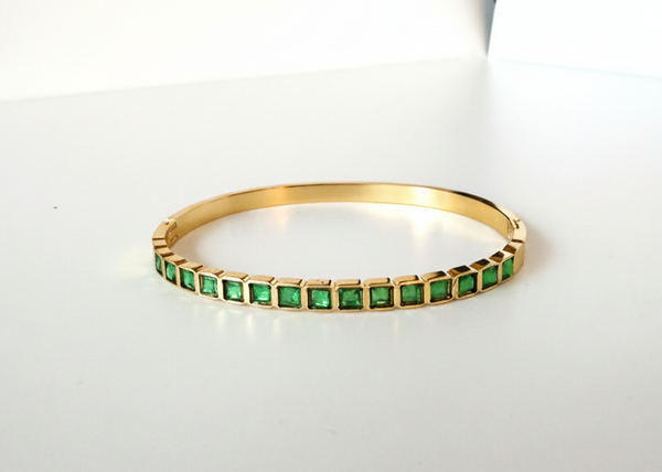Vintage Emerald Green Tennis Bangle Bracelet – Gold Plated Stainless Steel, Minimal Luxury Everyday Jewelry AurviJewelry