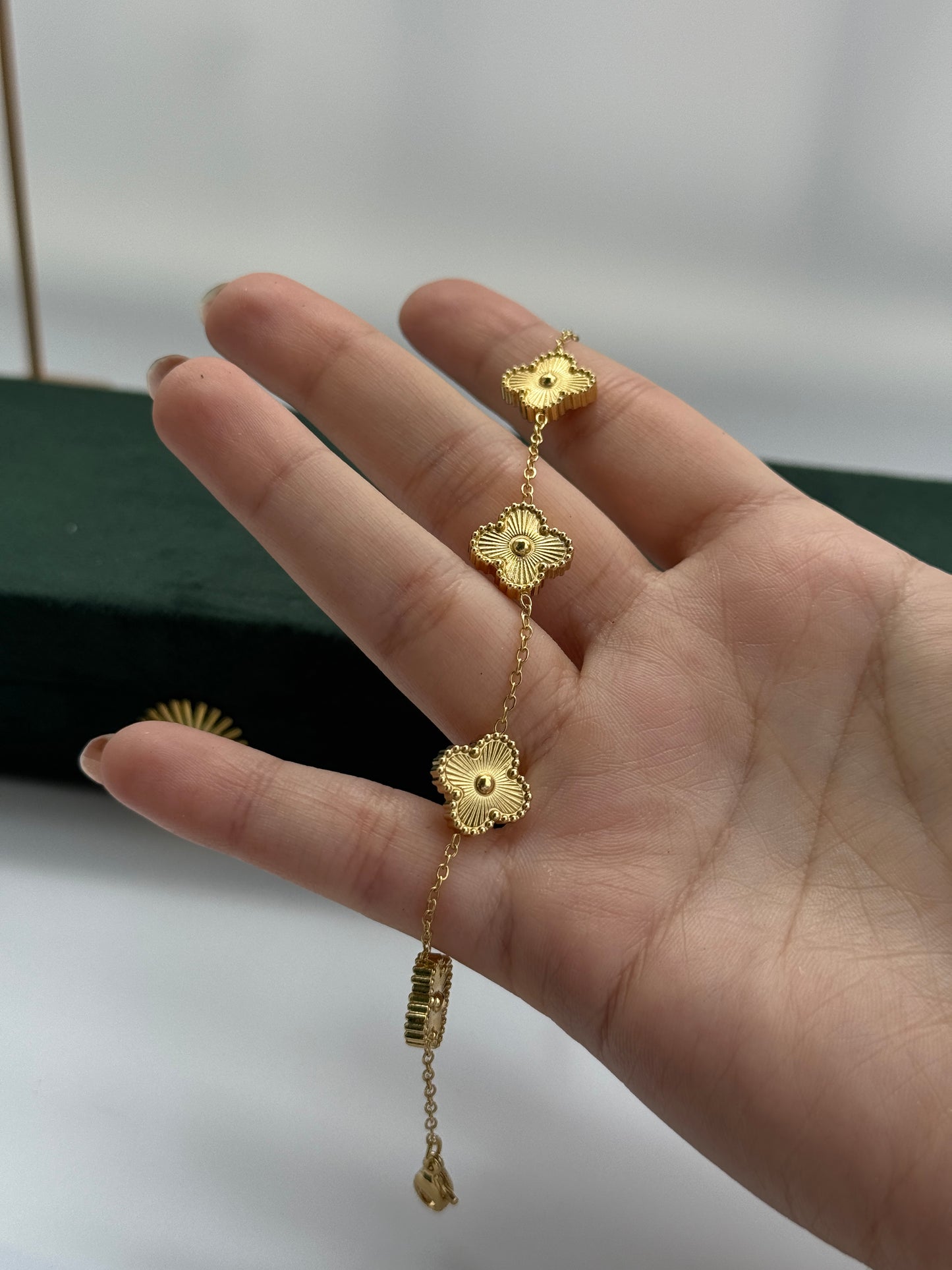 18k gold plated clover bracelet