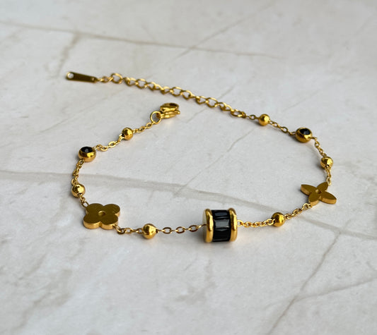 Clover Charm Barrel Bracelet – Gold Chain with Channel-Set CZ (Clear or Black)