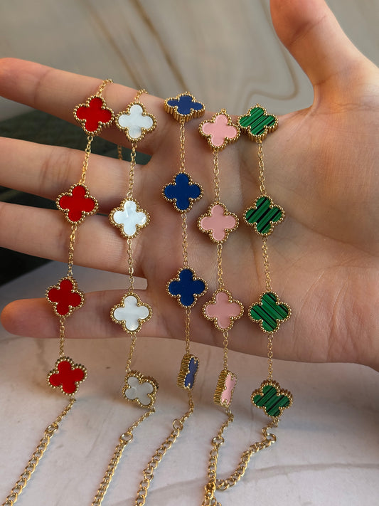 Clover Bracelet – Adjustable Gold Chain with Enamel Clover (Royal Blue, Red, White, Pink, Green)