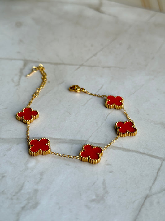 Clover Bracelet – Adjustable Gold Chain with Enamel Clover (Royal Blue, Red, White, Pink, Green)