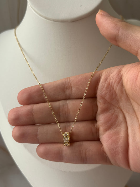 18K Gold Plated Necklace – Dainty Circle Pendant with Crystals