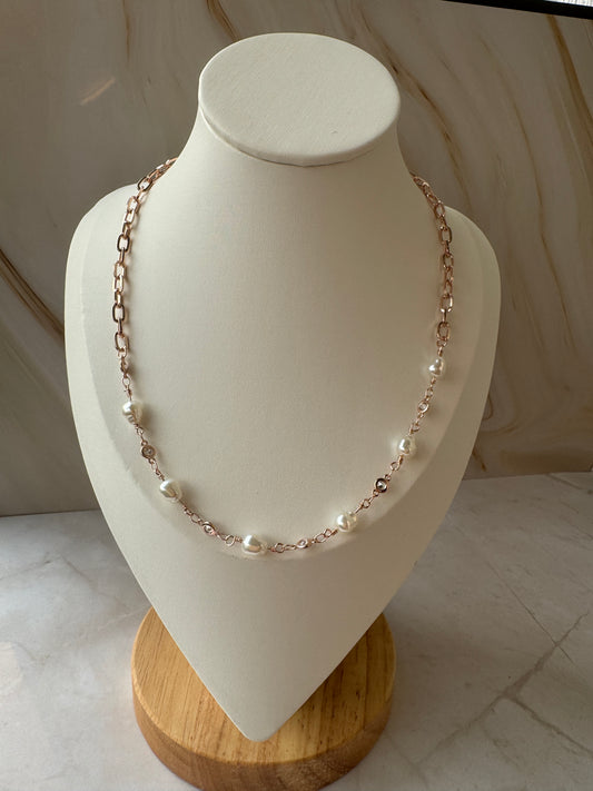 Rose gold white pearl necklace