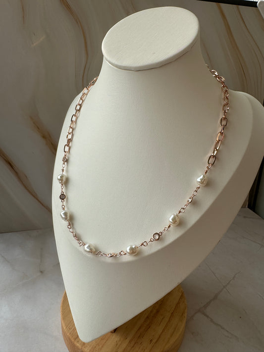 Rose gold white pearl necklace