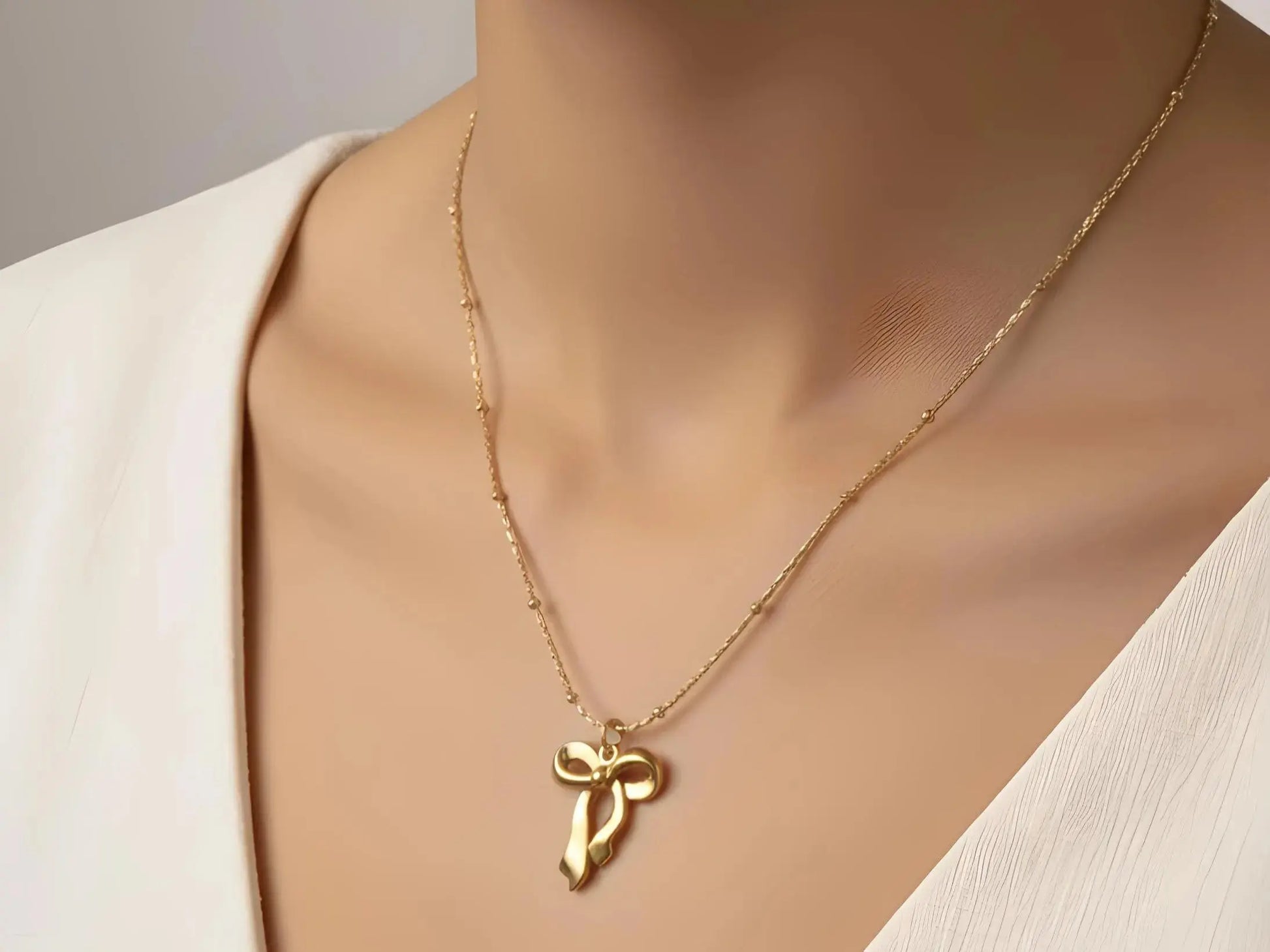 Small Bow Necklace, 18k Gold Plated - AurviJewelry