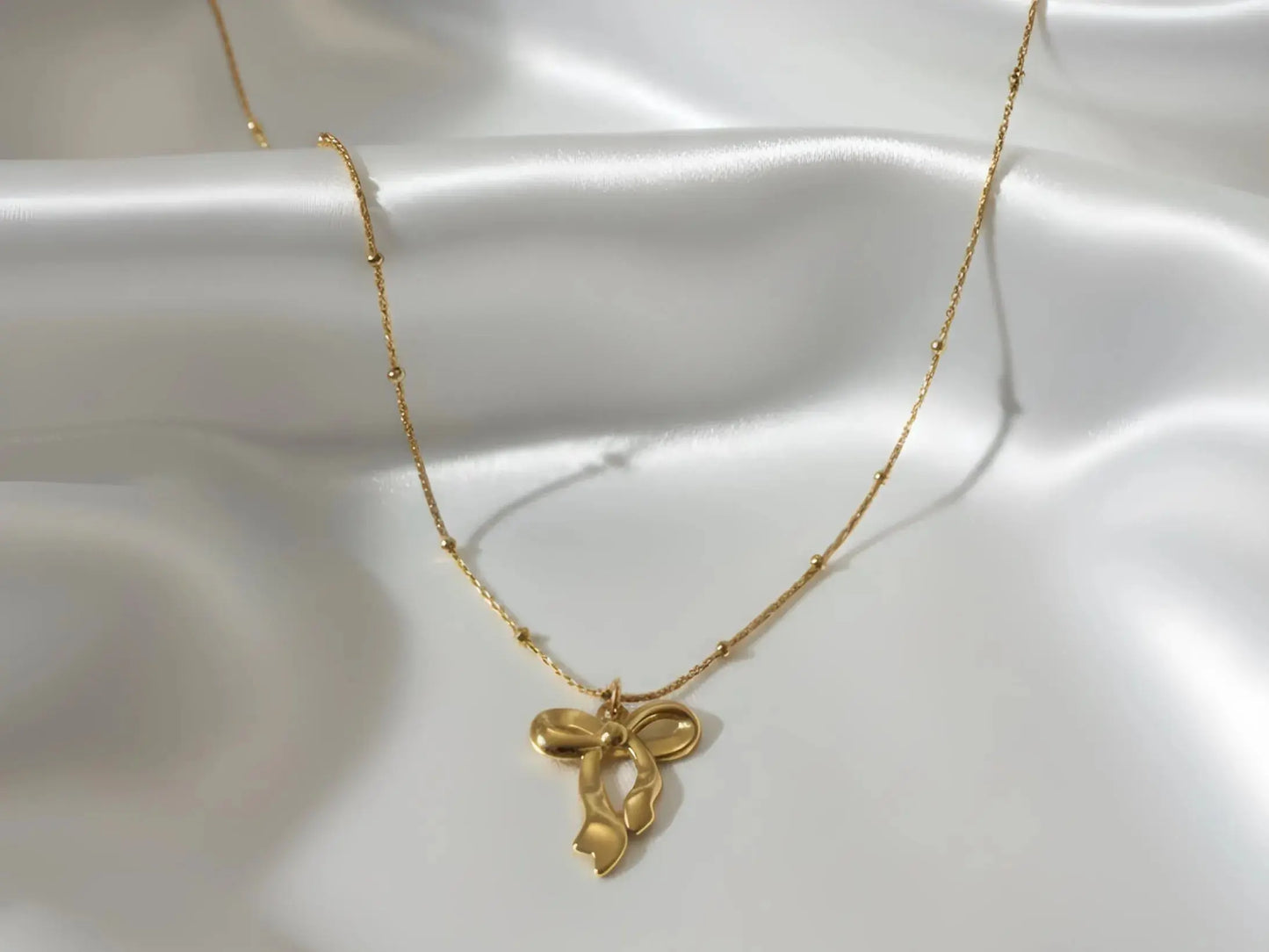 Small Bow Necklace, 18k Gold Plated - AurviJewelry